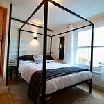 Cockle Cottage, An Artists Haven, Charming Cottage By Air Premier