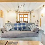Victoria Cottage