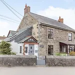 Victoria Cottage