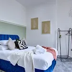 Esplanade Heights By Jtb Stays