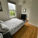 Lovely 2 Bedroom Flat Wifi Close To The Beach