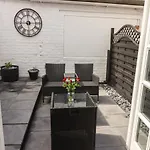 Ted'S Place