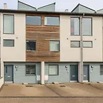 5 Quay Court