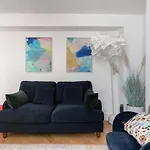 Modern Stylish Apartment Near City Centre