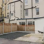 Royal Crescent Apartments