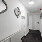 Rst Luxury Aparthotel