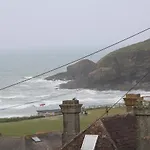 3 Praa Cove