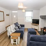 2 Rhoslyn