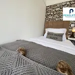 4 Bed House, Sleeps 7 Business & Leisure Stay'S