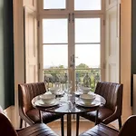 The Regency - Sea Views And A Modern Art Deco Style Interior