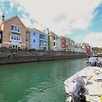 Quayside, Dart Marina