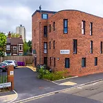 Hays Property Comfort Stay - Close To The City Center With Free Parking