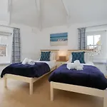 White Surf Cottage