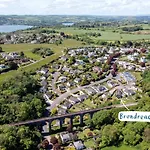 Spacious Home - Sea & Steam Train Views + Garden