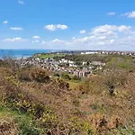 Beautiful Apartment 2 Mins To The Beach