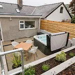2 Rhoslyn