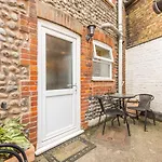 Host & Stay - West Street Cottage