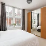 Charles Alexander Short Stay - Clifton Drive Beach Retreat
