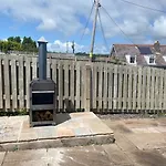1 Salt Cottage