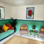Gorgeous 2 Bedroom Sanctuary