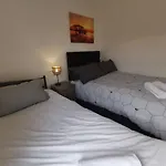 Cozy 2 Bed House - Free Wifi And Parking - Anfield Liverpool Home