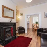 Willow Tree - Dog Friendly, Spacious & Central