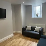 Great 2 Bedroom Flat