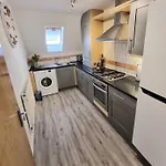 Centrally Located Boscombe Beach Apart With Parking