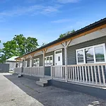 The Cow Shed At Quex Park Estate