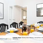 Scarborough Stays - Trafalgar Lodge - 4 Bedroomed House - Free Parking