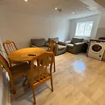 Entire Two Bedrooms Flat, 1F