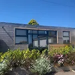 1-Bedroom Chalet With Parking On Site