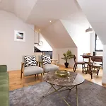 Luxury Flat Near Edinburgh Castle