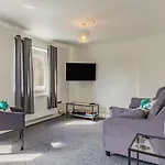 Lovely Magnolia Apartment- 1King And 4 Single Accommodation Torquay