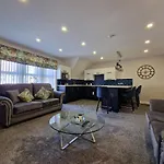Dysa Clifton Apartments