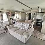 Newquay Valley Lodge