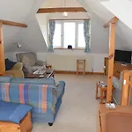 Pass The Keys The Little Red House, Mumbles, Gower - Sleeps 6