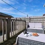 Finest Retreats - Seadog