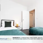 Scarborough Stays - Trafalgar Lodge - 4 Bedroomed House - Free Parking