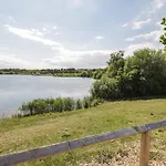 Lake View Lodge