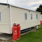 Remarkable 3-Bed Static Caravan In Seawick Holiday