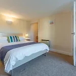 Bovis Cottage