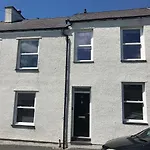 Caernarfon Quality Townhouse