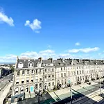 Incredible St Andrew'S Sq - 2 Bed In The Sky