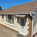 The Mumbles - Bungalow - 2 Bedrooms - Pet Friendly