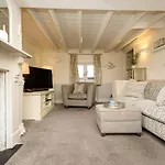 Beautiful 3 Bedroom Cottage In The Heart Of Looe
