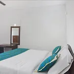Oyo 13581 Hotel Raj