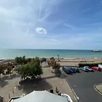 Splashpoint With Free Parking