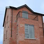 No1 Luxury Service Apartments