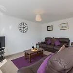 Arundel - Luxurious, Homely & Dog Friendly With Parking